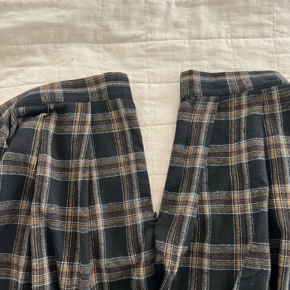 Paid Pleater A-line Mini Skirt Side Zip - Picture 6 of 7